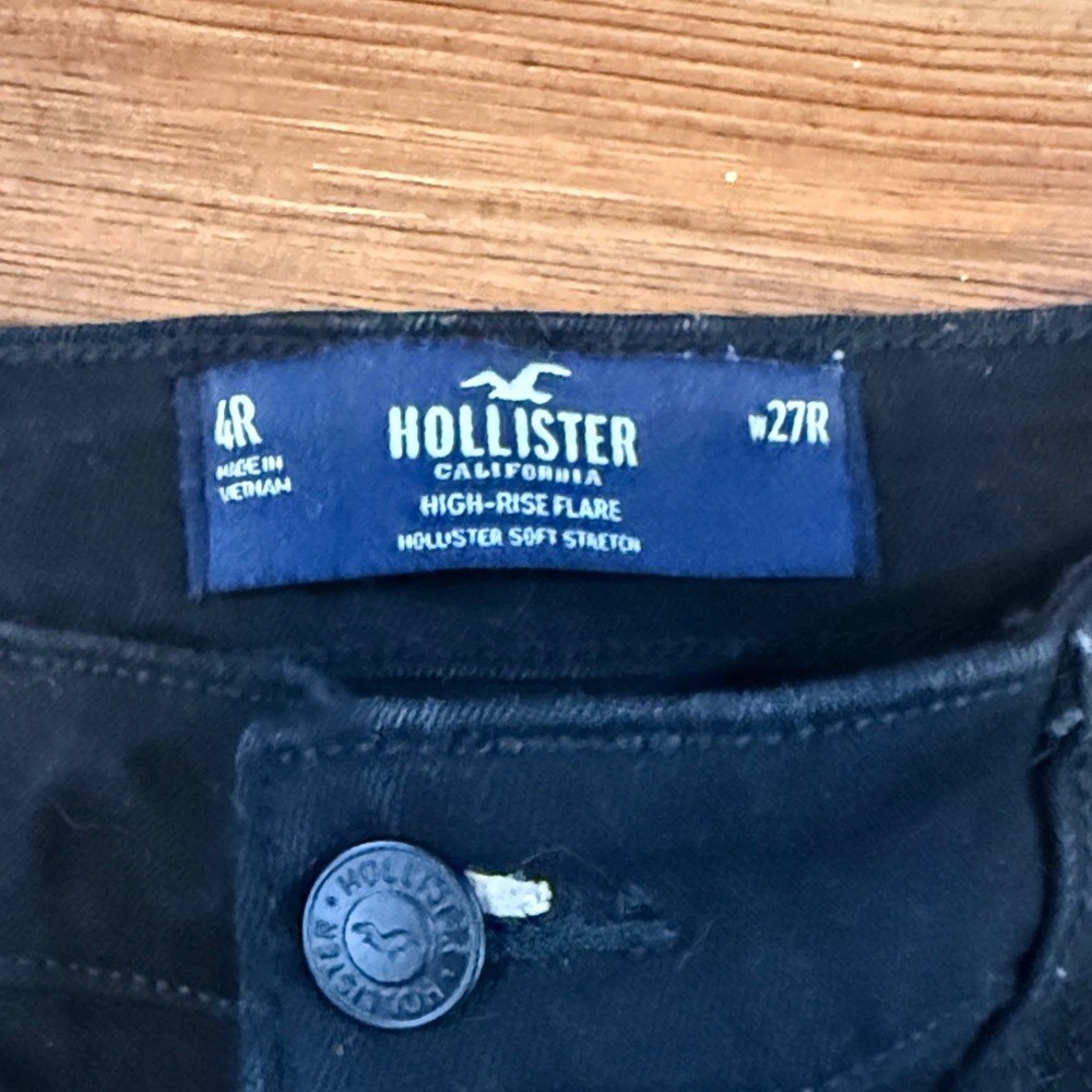 Hollister Black High-Rise Flare Jeans - Picture 2 of 2